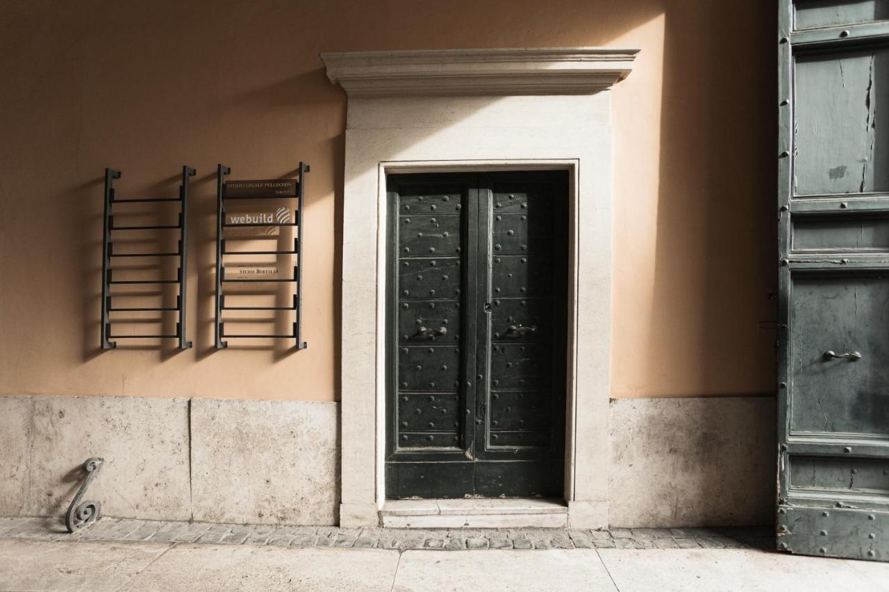 Charming Penthouse In Piazza Venezia With Terrace Apartment Rome Luaran gambar